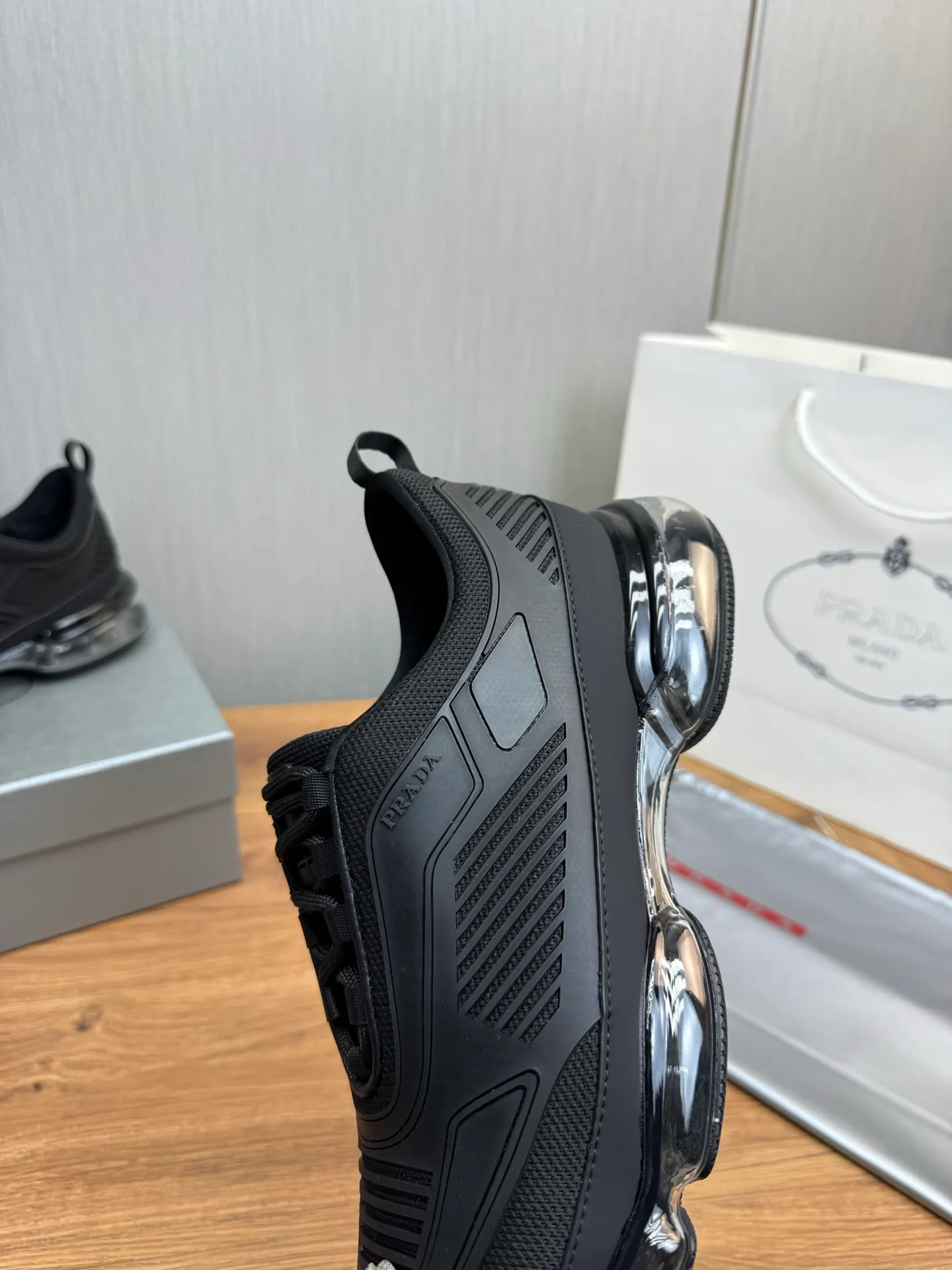 Men's shoes 💰640💰 [PRADA] Men's shoes are popular in the counter, high-quality shipments ✔️Official website synchronization, original fly-woven epoxy fabric + cowhide lining, 1⃣️ to 1⃣️ replica, original air-cushion original bottom, 38-45 (one size larger)
